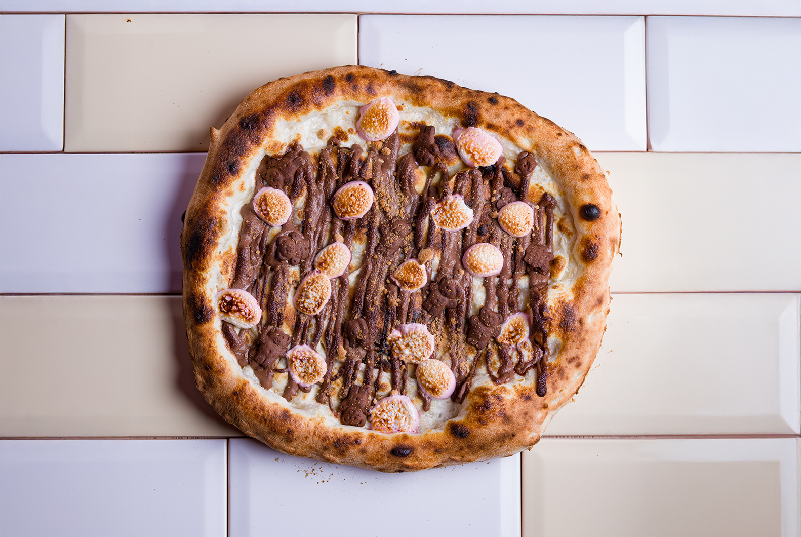 Pizza NutellaCookiesMarshmellows